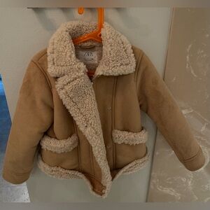 Chic Zara girl jacket. Only used once. Like new!